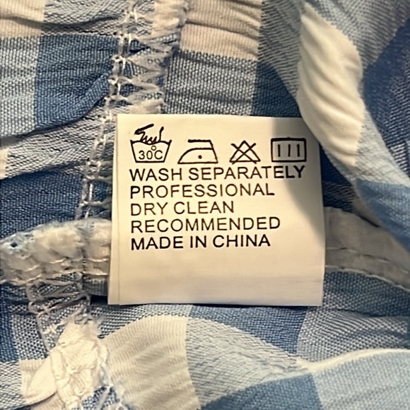 NEW Adorable blue and white checked top ( 3 years ) - Picture 9 of 11